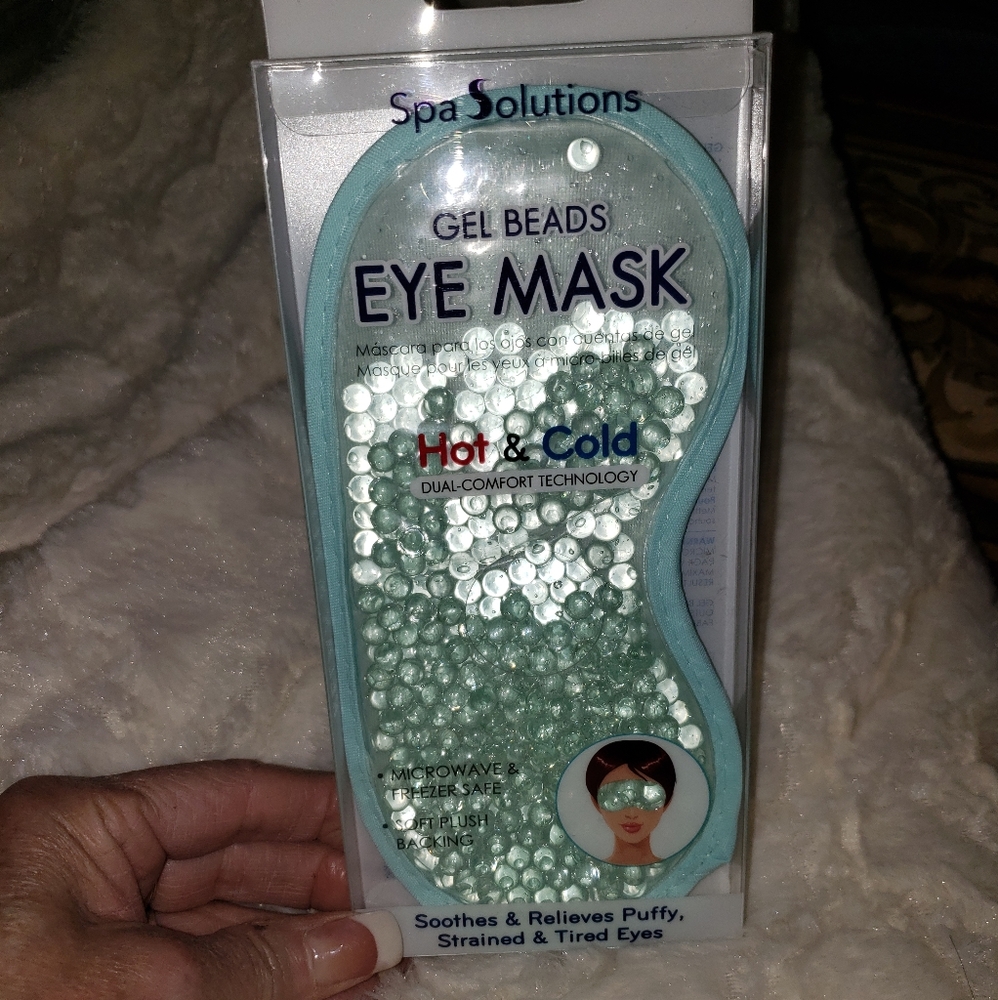 MOVING SALE🚛.  Spa Solutions Gel Beads EYE MASK